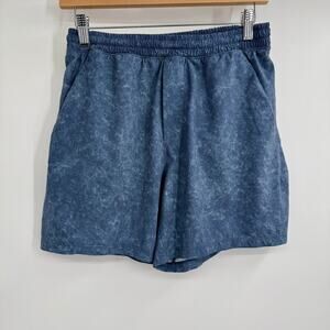 Lululemon Men's Short Blue Patterned 5" inseam Gym Workout Shorts Size M